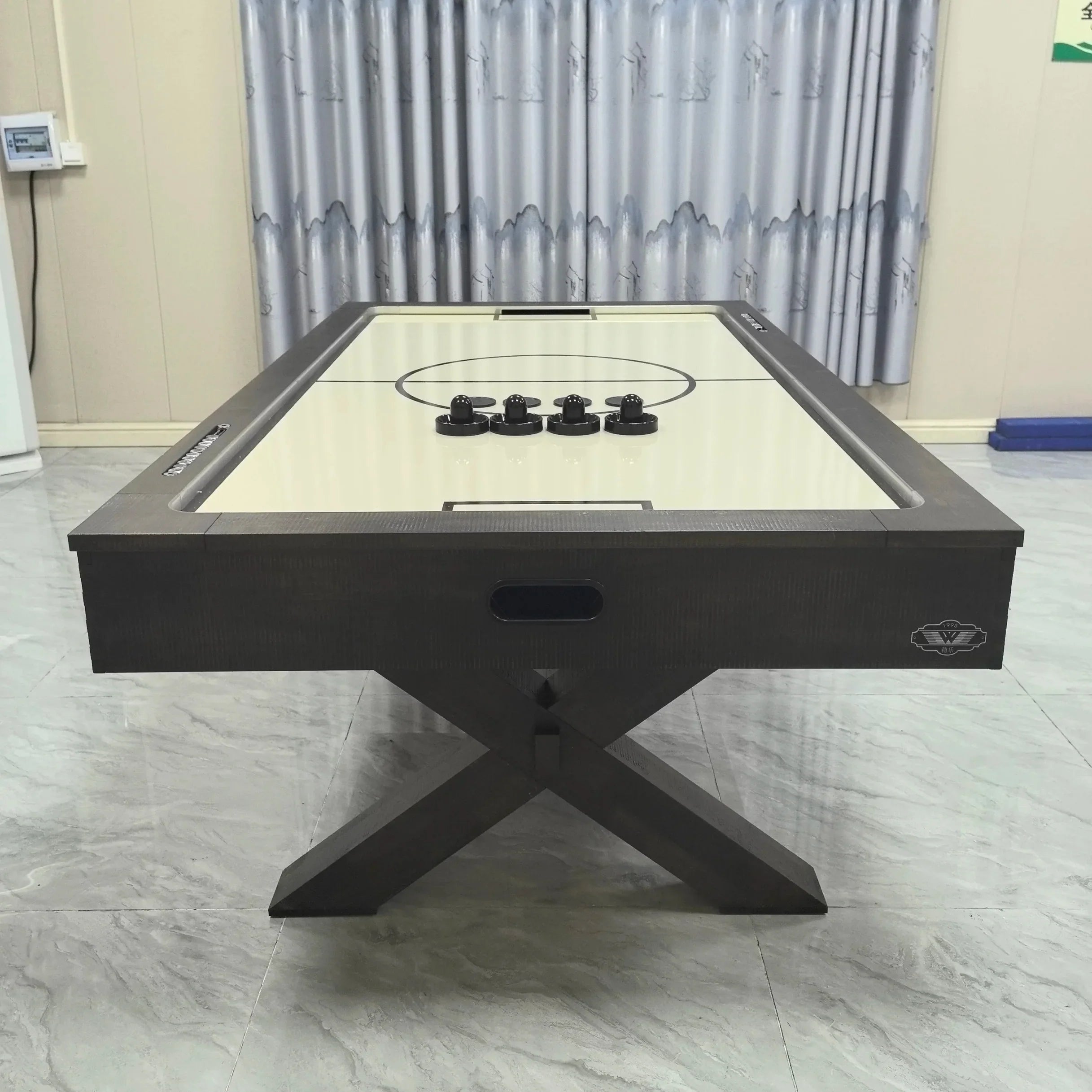2025 Newest Air Hockey Game Machine Commercial 2 Players 7ft Air Hockey Table With Electronic Scorer